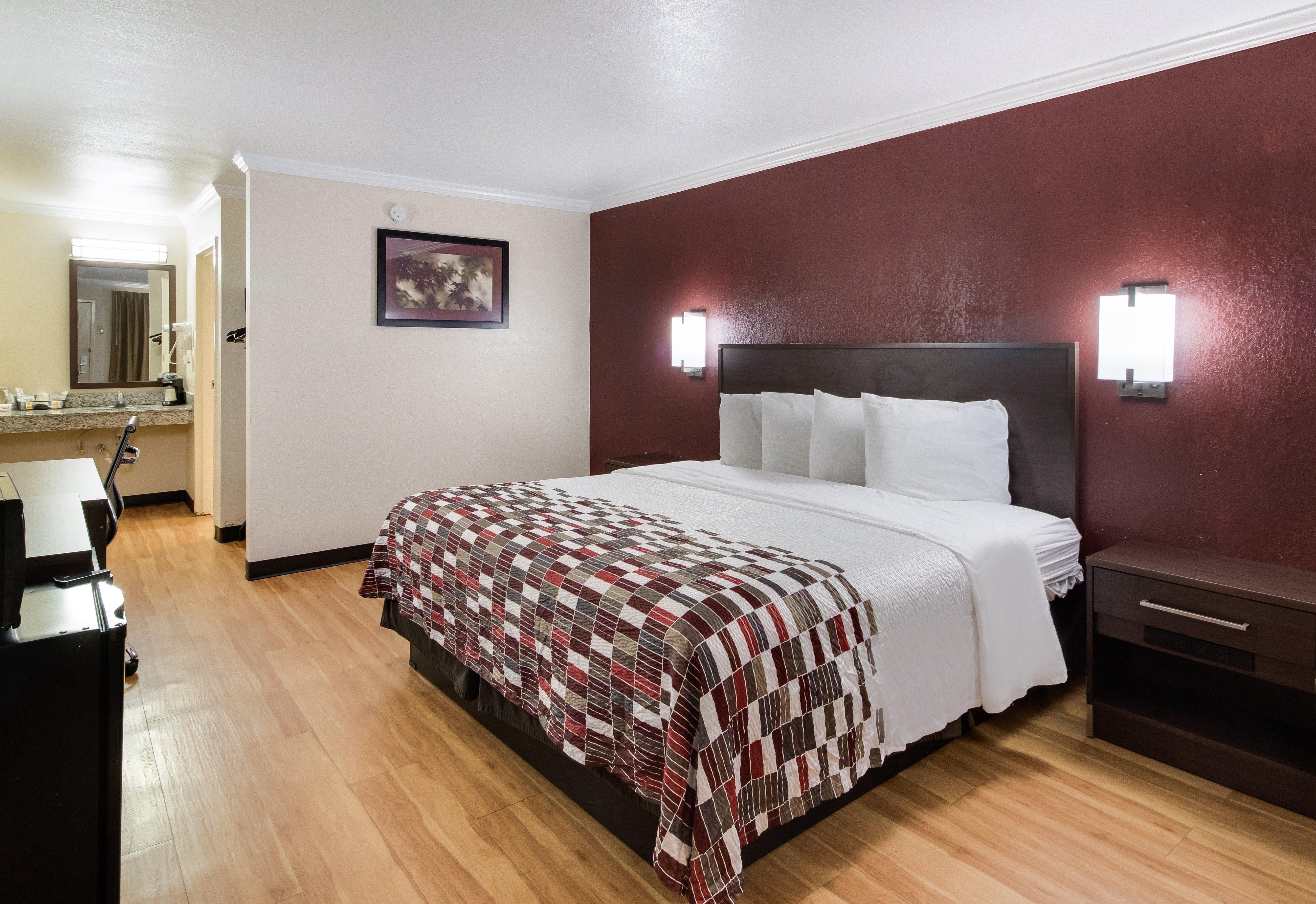 Motel Red Roof & - Athens 2*